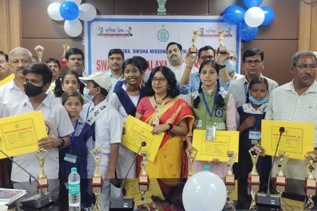 पश्चिम बर्धमान जिला प्रशासन द्वारा सम्मान समारोह 