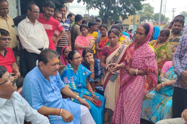 पांडेश्वर  के विधायक ने की चाय पर चर्चा