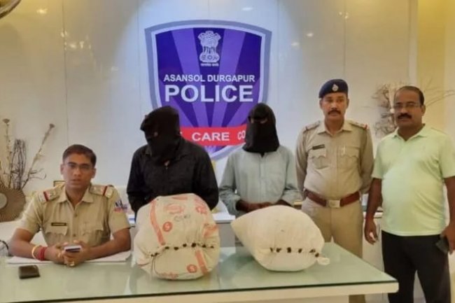 अंडाल थाना पुलिस ने गांजा के साथ दो गांजा तस्कर को दबोचा  