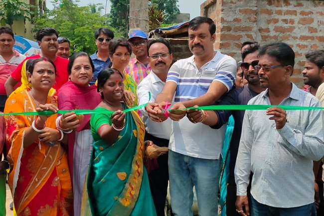 क्षेत्र में सड़क निर्माण काम शुरू किया गया