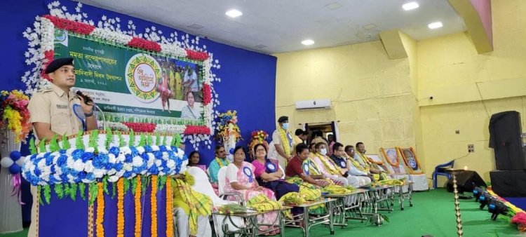 विश्व आदिवासी  दिवस जंगलमहल में मनाया गया