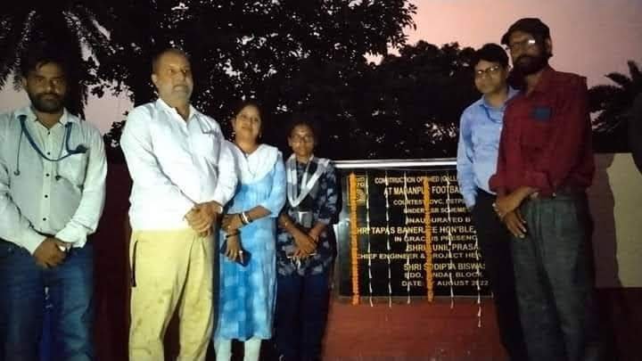 डीवीसी द्वारा मदनपुर ग्राम में फुटबॉल ग्राउंड में दर्शक गैलरी का उद्घाटन 