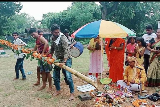 दुर्गापुर के तुलसीदास बॉयस क्लब का खुटी पूजा
