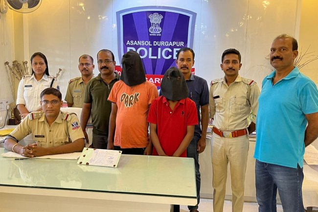 अंडाल थाने के पुलिस की  सक्रियता से  दो तस्कर गिरफ्तार