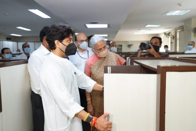माननीय केंद्रीय नागरिक उड्डयन एवं इस्पात मंत्री और माननीय ग्रामीण विकास एवं इस्पात राज्य मंत्री ने विशेष अभियान 2.0 के दौरान सेल कॉर्पोरेट ऑफिस का दौरा किया