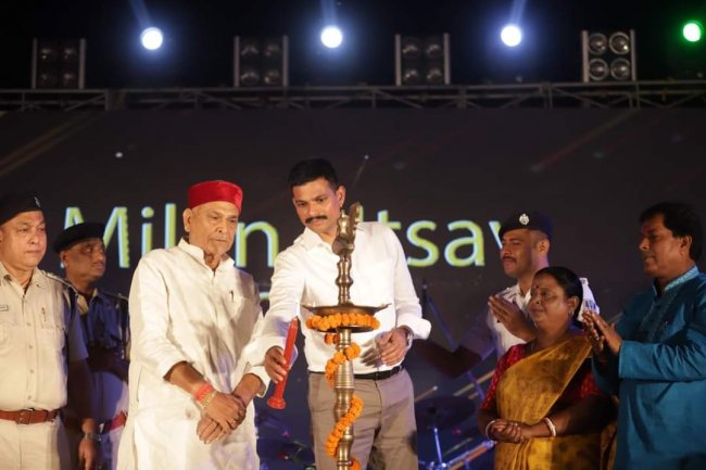 कमिश्नरेट के जमुड़िया थाना द्वारा विजय मिलन समारोह का आयोजन 