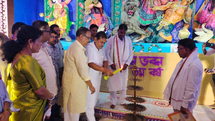 पश्चिम बंगाल में दुर्गापूजा की धूम