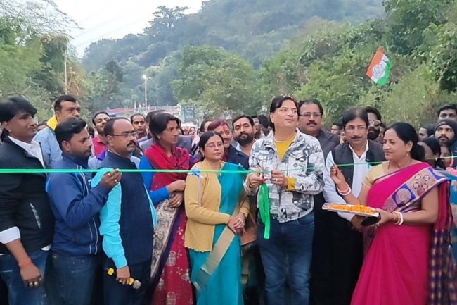 मैथन पर्यटक मार्ग पर तरुण द्वार का विधिवत उद्घाटन