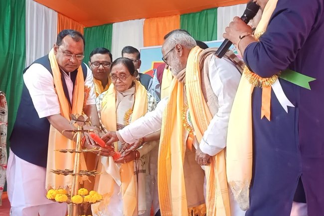 स्कूल ने अपना स्वर्ण जयंती समारोह मनाया