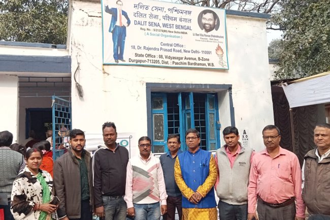 दलित सेना की ओर से नेत्र जांच शिविर का आयोजन