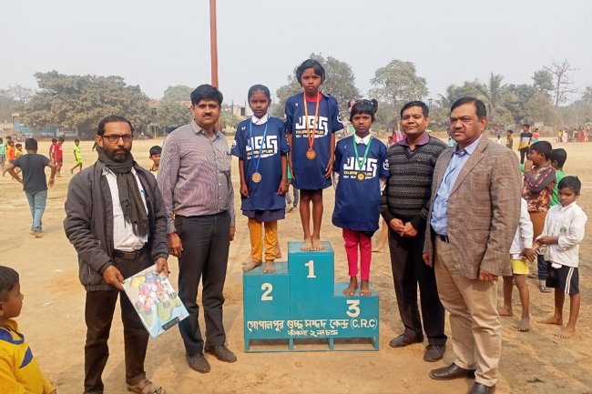 अंचल खेल प्रतियोगिता में विजेताओं को मिला पुरस्कार