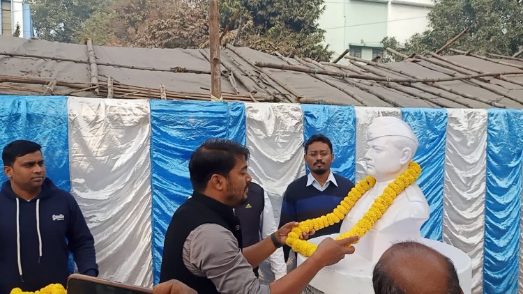 सम्मान के संग पालन किया गया नेताजी का जन्म जयंती दिवस