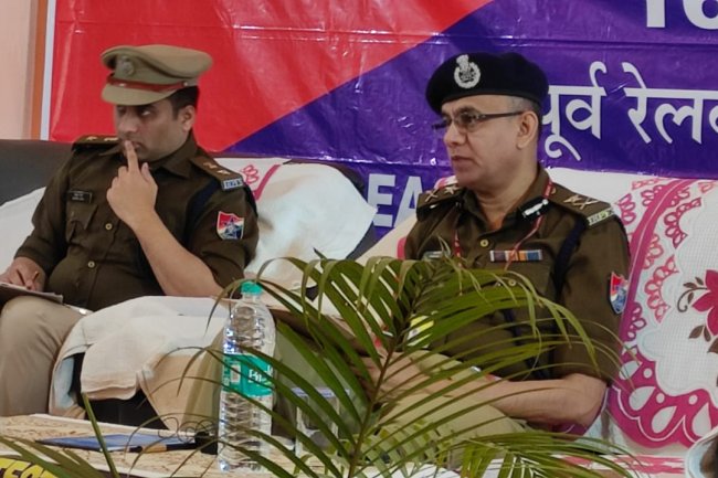 आरपीएफ के आईजी ने किया ईस्ट पोस्ट का निरीक्षण
