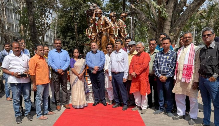 ईसीएल मुख्यालय में किया गया कोल परिवार आकृति का अनावरण