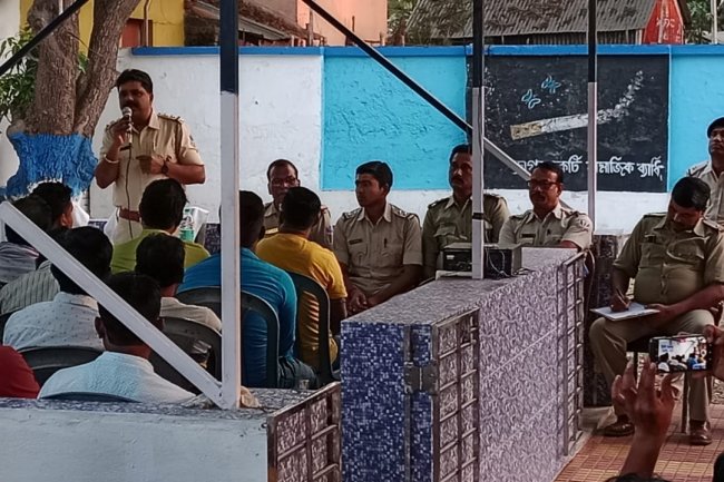 होली व शबे बारात को शांतिपूर्ण ढंग मनाने को लेकर बुदबुद थाना में शांति बैठक