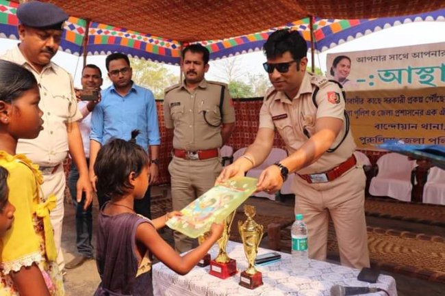पुरुलिया जिला पुलिस की आस्था योजना से बड़ा आम लोगों का आत्मविश्वास 