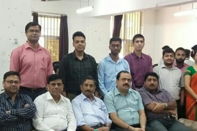 दुर्गापुर इंस्टीट्यूट ऑफ मैनेजमेंट एंड साइंस द्वारा सफलता कैसे प्राप्त करें विषय पर एक संगोष्ठी का आयोजन 
