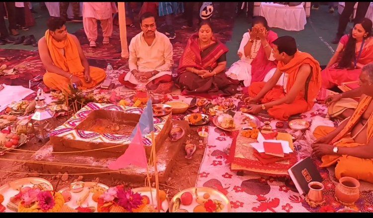 अस्पताल निर्माण के पहले हुआ भूमि पूजन