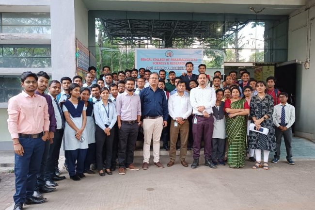 बंगाल कॉलेज ऑफ फार्मास्युटिकल साइंस एंड रिसर्च दुर्गापुर द्वारा आयोजित अपोलो फार्मेसियों द्वारा पूल कैंपस प्लेसमेंट ड्राइव