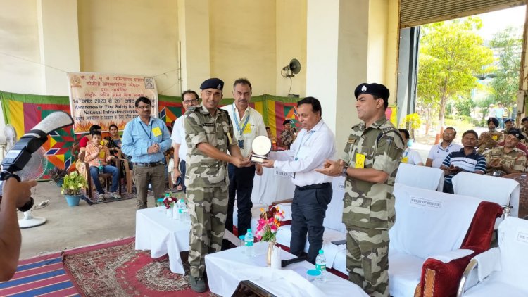 सीआईएसएफ इकाई डीएसटीपिएस अंडाल के अग्नि शमन शाखा द्वारा राष्ट्रीय अग्नि शमन सेवा सप्ताह का समापन समारोह आयोजित किया गया