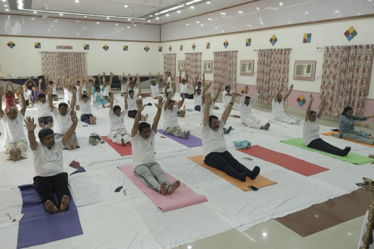 अंतरराष्ट्रीय योग दिवस पर ईसीएल मे योग सत्रों का आयोजन