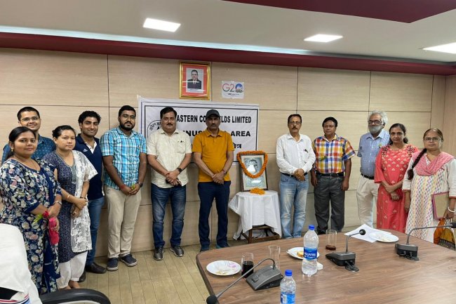 कुनुस्तोड़िया क्षेत्र के महाप्रबंधक ने डॉक्टर्स को किया सम्मानित 