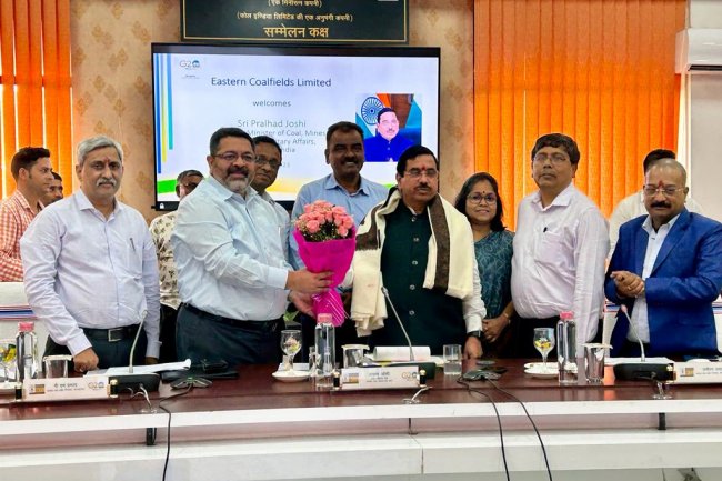 माननीय कोयला खान एवं संसदीय कार्य मंत्री श्री प्रल्हाद जोशी ने की ईसीएल एवं बीसीसीएल के प्रदर्शन की समीक्षा