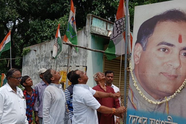 दुर्गापुर में पूर्व प्रधानमंत्री राजीव गांधी का जन्मदिवस पालन किया गया