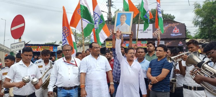 मोदी टाइटल मामले में राहुल गांधी को राहत मिलने से कांग्रेसियों में खुशी की लहर