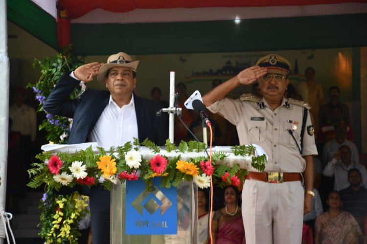 आईएसपी द्वारा स्वतंत्रता दिवस पालन किया गया