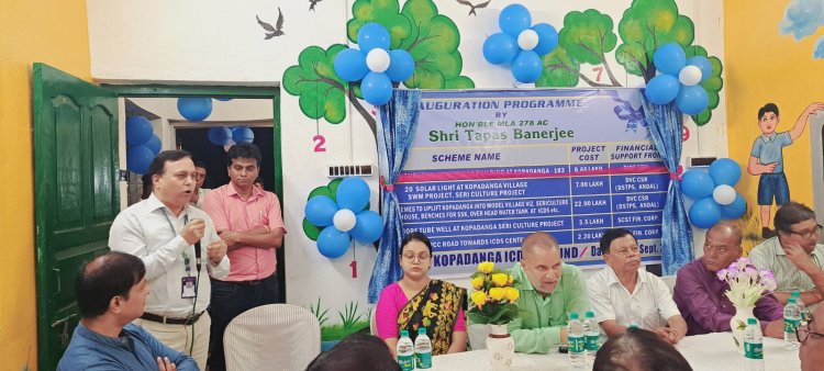 कजोरा पंचायत के कोपाडांगा गांव को डीवीसी द्वारा आदर्श ग्राम बनाने के लिए कई सारी योजना की शुरुआत के साथ गांव में 20 सोलर स्ट्रीट लाइट का माननीय विधायक के कर कमलो से हस्तांतरण