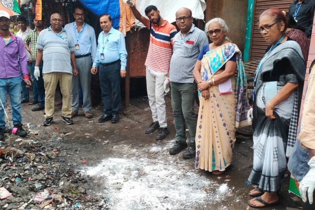 दुर्गापुर इस्पात ताप विद्युत केंद्र के द्वारा कचरा मुक्त भारत का अंडाल ब्लॉक के सहयोग से अंडाल मोर फलयावर से रेलवे स्टेशन रोड की तरफ करीब 600मीटर के परिधि में बड़े पैमाने पर सफाई अभियान