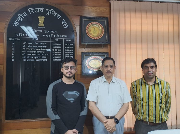 केंद्रीय रिजर्व पुलिस बल दुर्गापुर मे डॉ नितिन राज सिंह को किया गया सम्मानित