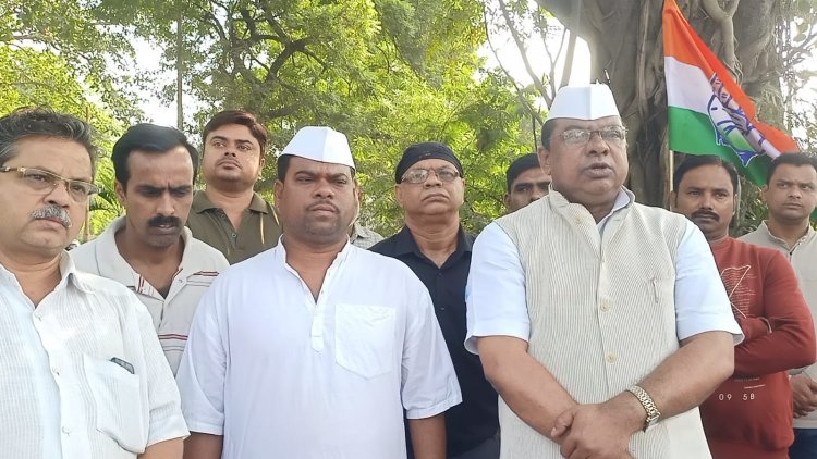 पूर्व प्रधानमंत्री इंदिरा गांधी की पुण्यतिथि पर दी गई श्रद्धांजलि