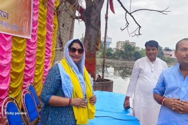 दुर्गापुर जनकल्याण समिति द्वारा आयोजित साड़ी वितरण कार्यक्रम