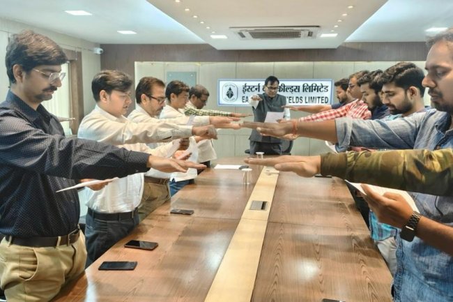 ईसीएल परिवार ने राष्ट्र के संविधान दिवस को कर्तव्य व अधिकार बोध के साथ मनाया
