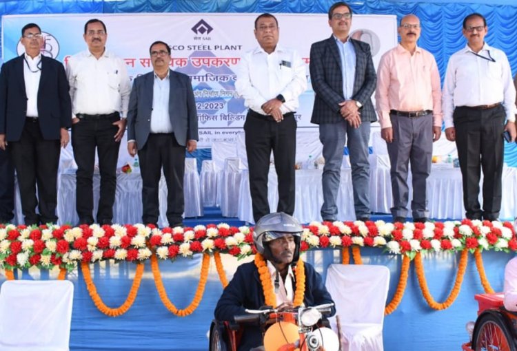 इस्को द्वारा दिव्यांग्जन को सहायक उपकरण प्रदान किया गया