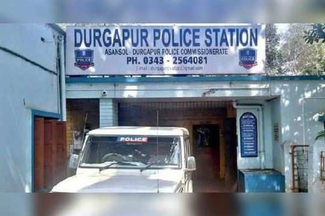 दुर्गापुर थाना पुलिस की तत्परता से बेनाचिटी बाजार में बैंक से रुपए छिनताई के मामले में एक आरोपी गिरफ्तार