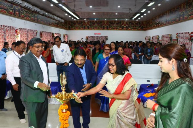 ईसीएल में धूम धाम से मनाया गया अंतर्राष्ट्रीय महिला दिवस समारोह