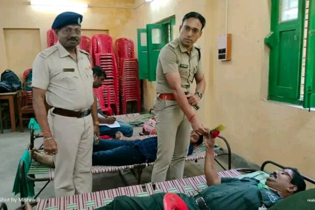 बर्दवान पुलिस स्टेशन परिसर में रक्तदान शिविर का आयोजन