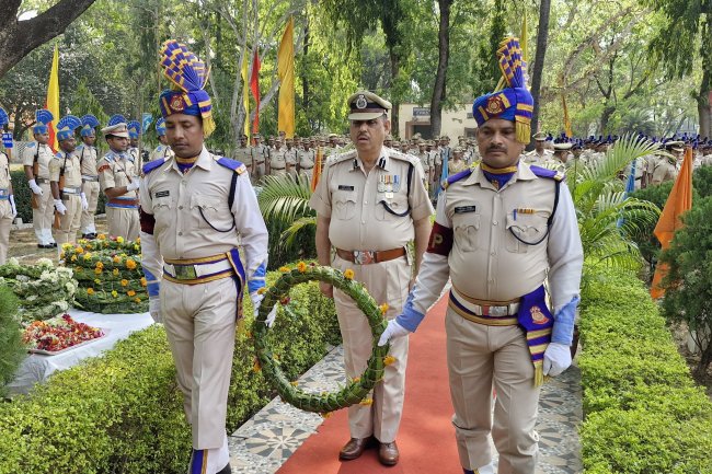 सीआरपीएफ दुर्गापुर में शौर्य दिवस का भव्य आयोजन 