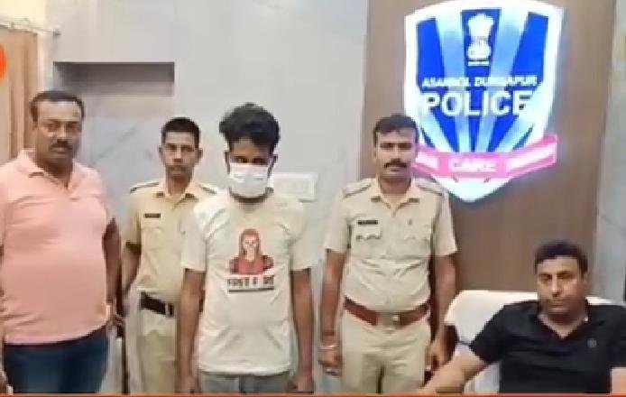 जमुड़िया थाना की सफलता नाका चेकिंग के दौरान अग्निअस्त्र बरामद 