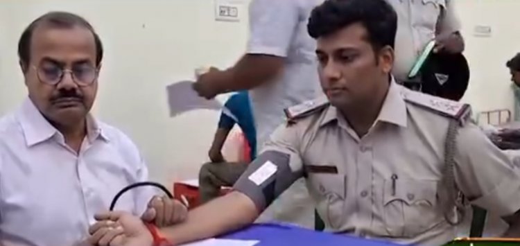 दुबराजपुर थाना पुलिस का रक्तदान शिविर 