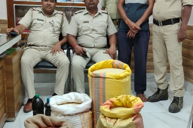 मेजिया थाने के आईसीडीएस केंद्र से चोरी हुई सामान बरामद