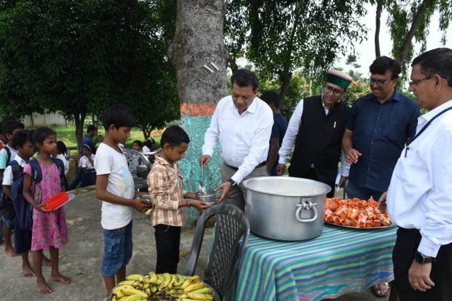 डीआईसी ने आईएसपी की सीएसआर गतिविधियों का लिया जायजा