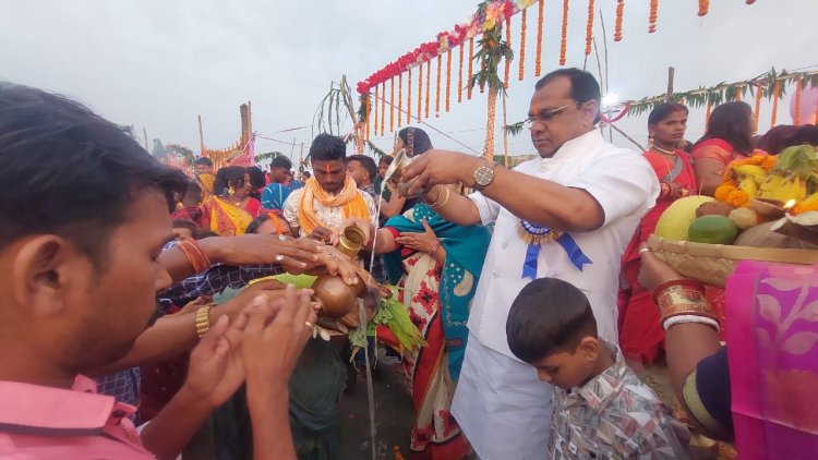 लोक आस्था का महापर्व छठ पूजा का आज समापन