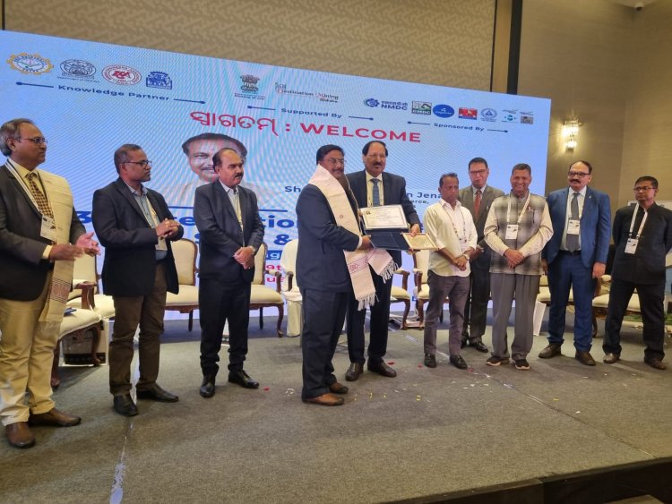 ईसीएल के सीएमडी श्री सतीश झा को प्रतिष्ठित खनन नवाचार पुरस्कार से सम्मानित किया गया