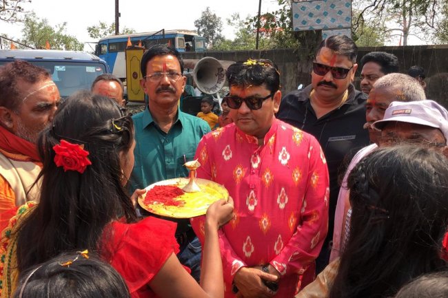 समाजसेवी कृष्णा प्रसाद को कैलाश मंदिर कमेटी के द्वारा भब्य स्वागत