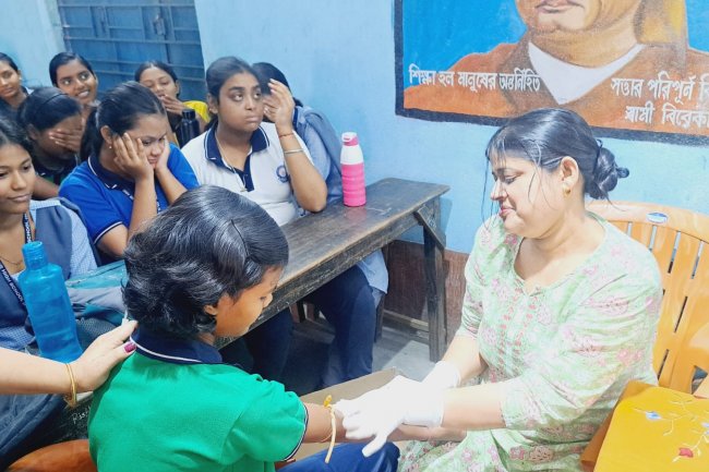 अंगदपुर हाई स्कूल में डिवीसी सीएसआर डीटीपीएस के तहत थैलेसीमिया जांच एवं जागरूकता शिविर का सफल आयोजन