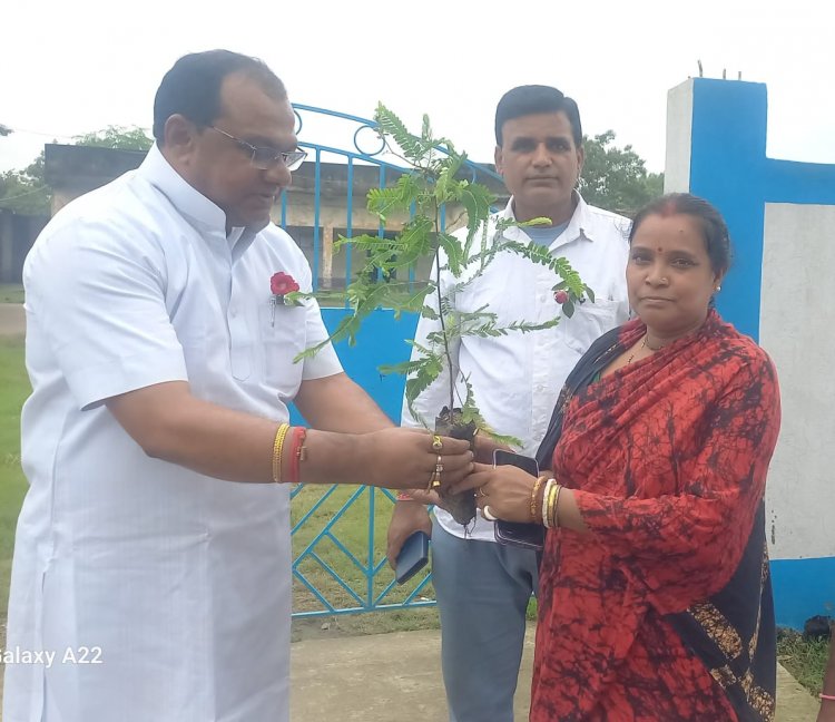 दुर्गापुर में वनमहोत्सव का आयोजन
